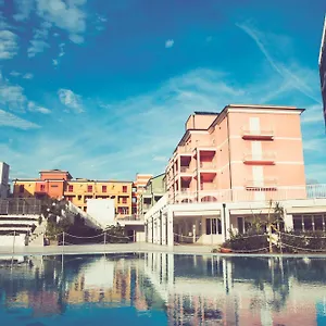 Ai Pozzi Village & Ośrodek wypoczynkowy Loano