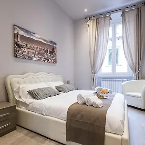 https://silver-novella-luxury-apartment-centro-storico.it-tuscanyhotel.com