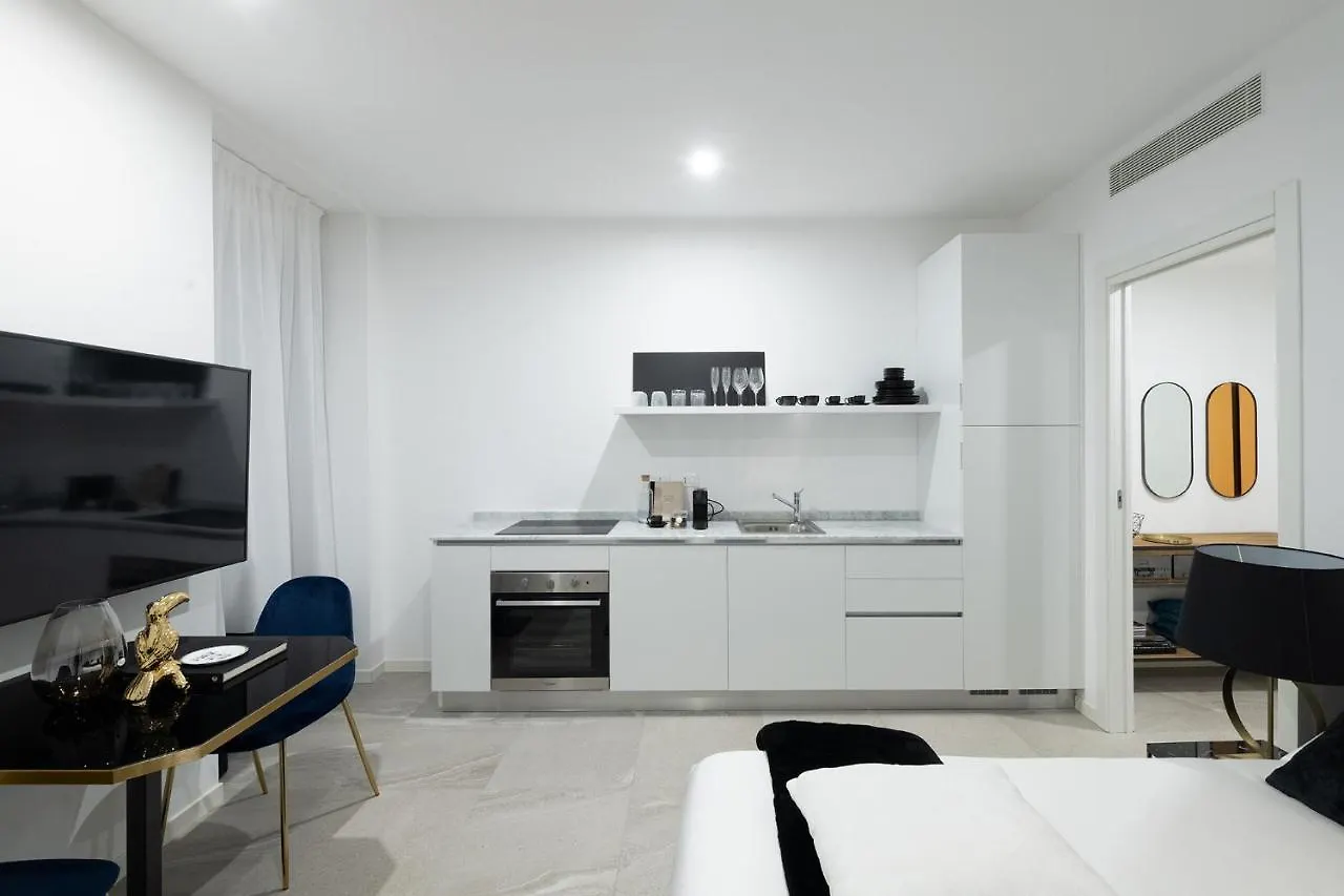 Aria Boutique Apartments Farneti Milano 0*,  İtalya